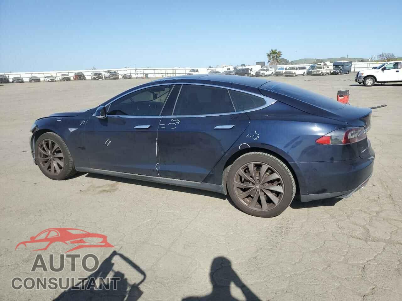 TESLA MODEL S 2013 - 5YJSA1CN8DFP05395