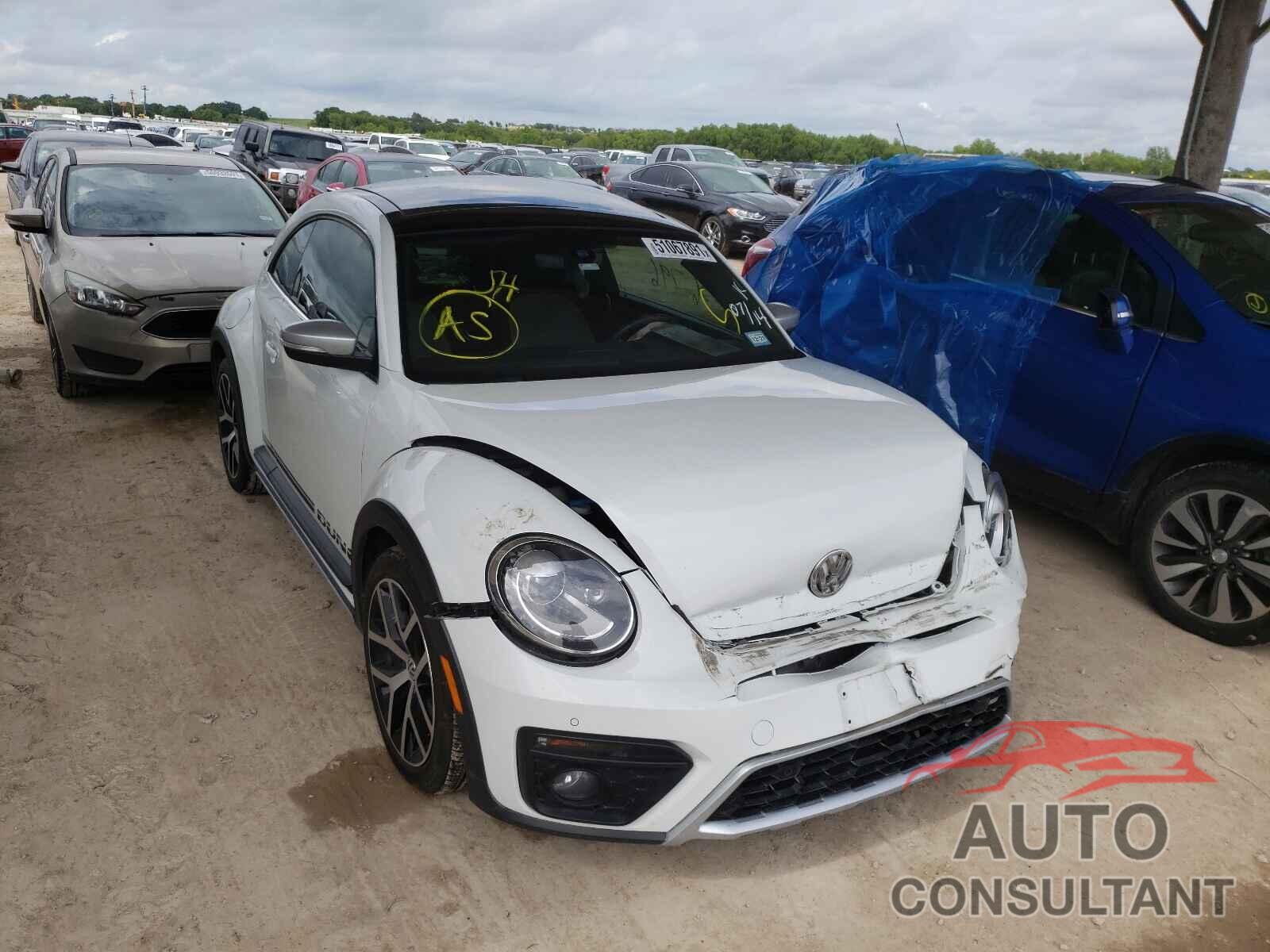 VOLKSWAGEN BEETLE 2018 - 3VWSD7AT9JM712890