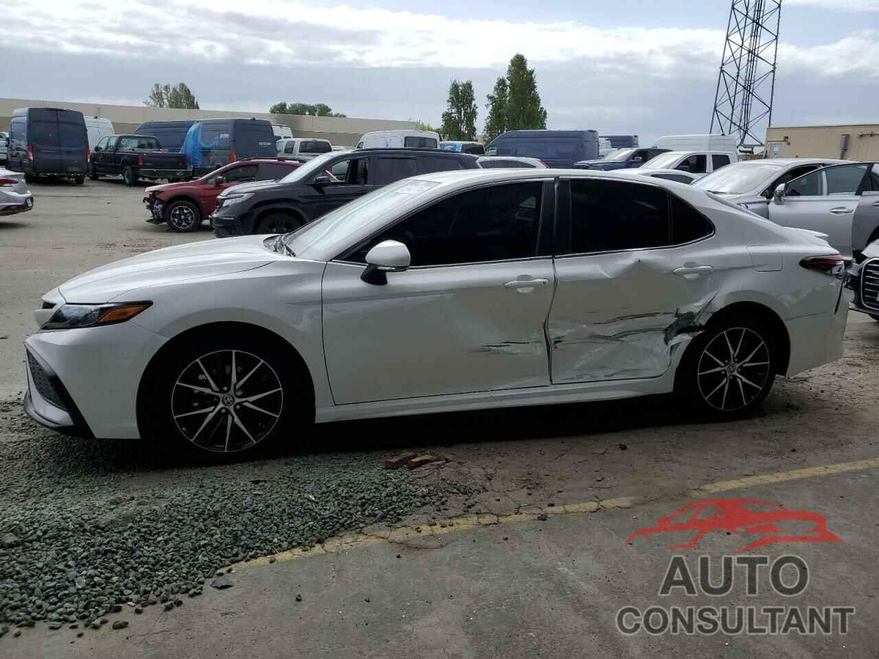 TOYOTA CAMRY 2023 - 4T1G11AK3PU769186