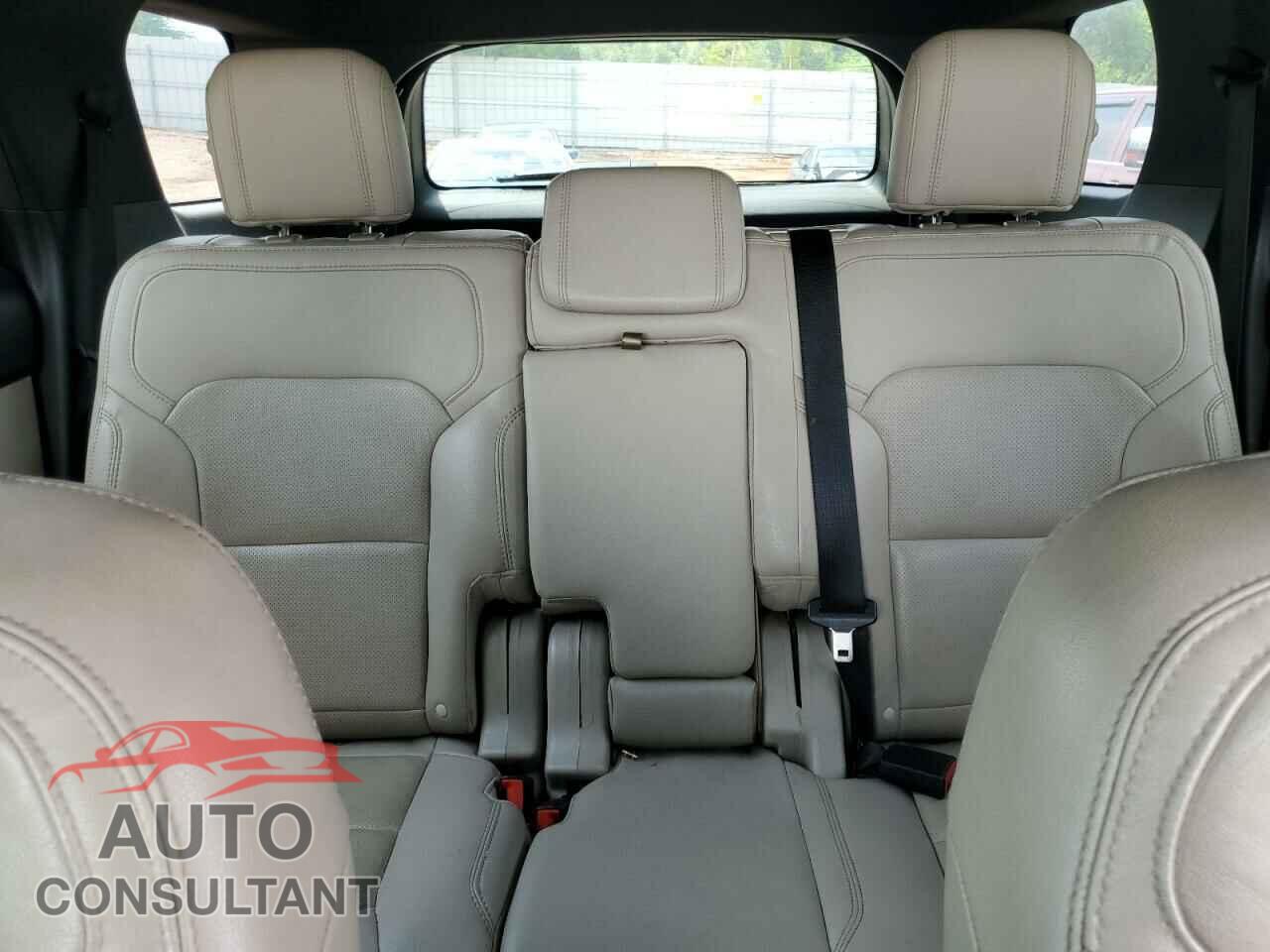 FORD EXPLORER 2018 - 1FM5K7F8XJGB88522