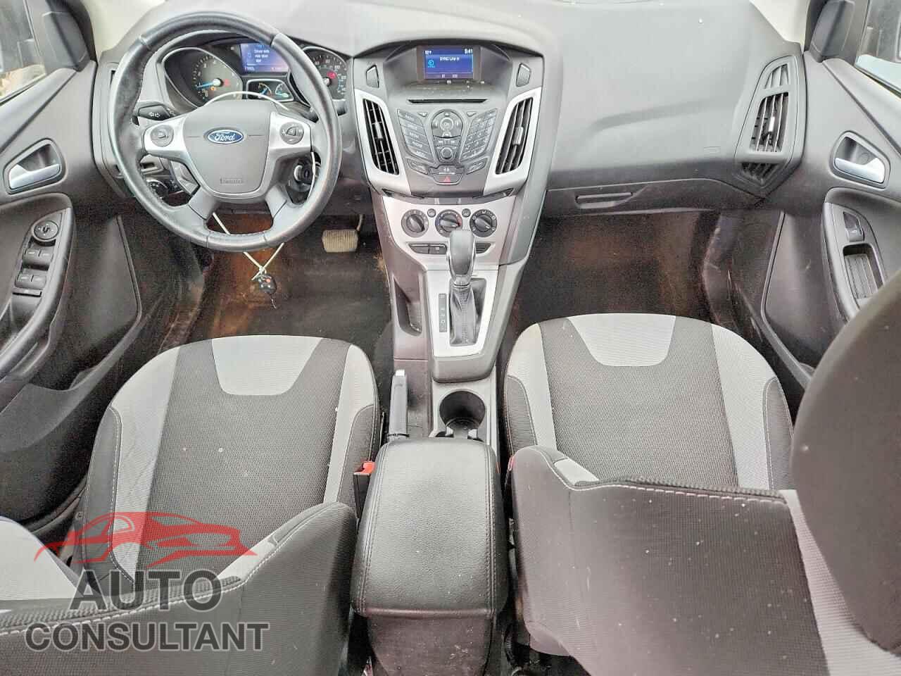 FORD FOCUS 2014 - 1FADP3F28EL235944