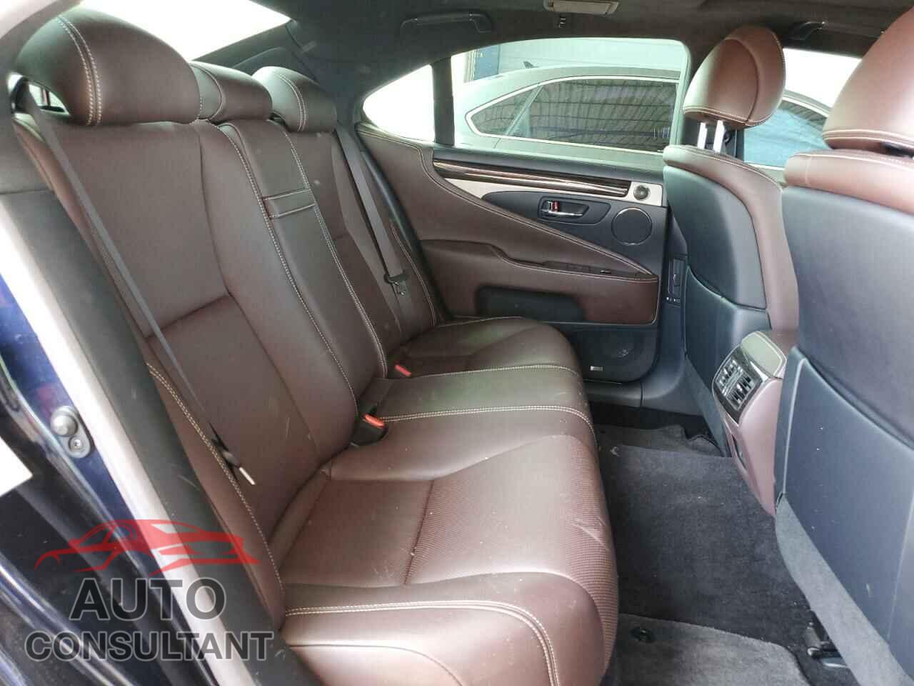 LEXUS LS460 2017 - JTHBL5EF7H5145429