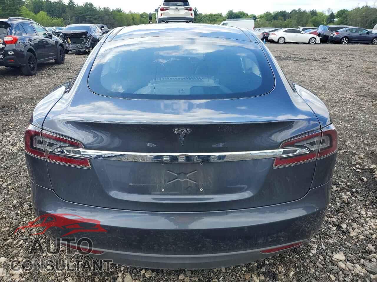 TESLA MODEL S 2014 - 5YJSA1H10EFP62522