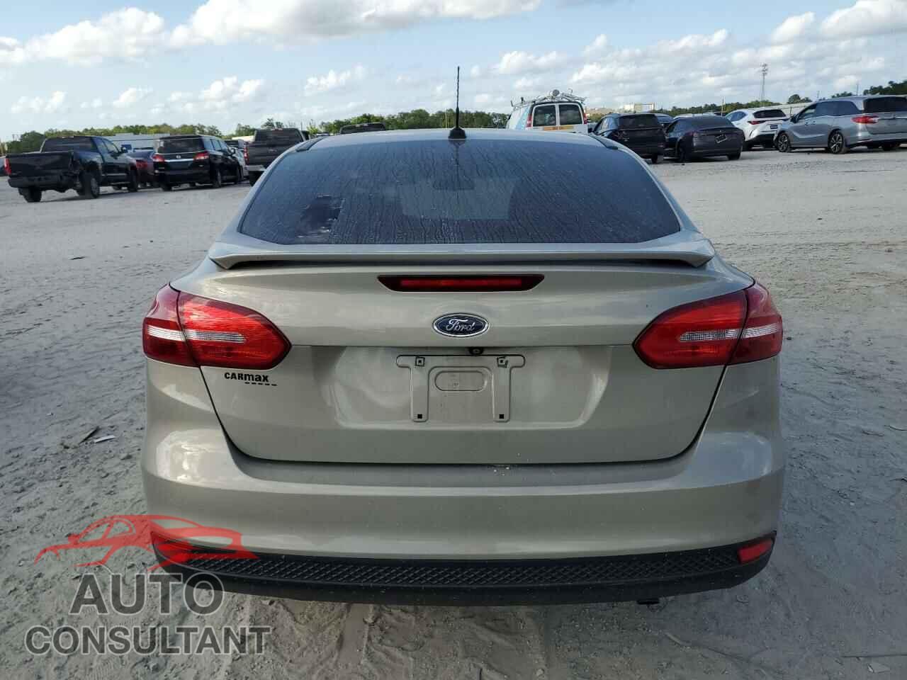 FORD FOCUS 2016 - 1FADP3F24GL373838