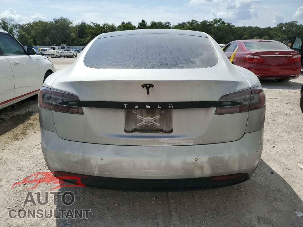 TESLA MODEL S 2017 - 5YJSA1E27HF210792