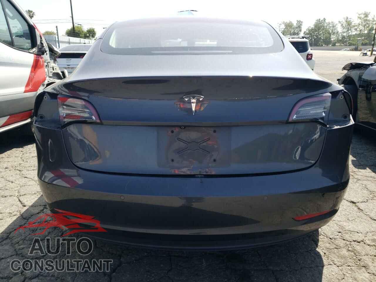 TESLA MODEL 3 2017 - 5YJ3E1EA4HF001736