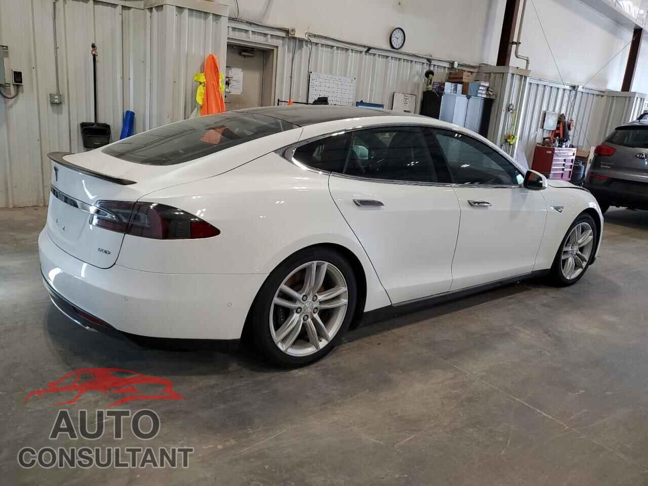 TESLA MODEL S 2016 - 5YJSA1E25GF128509