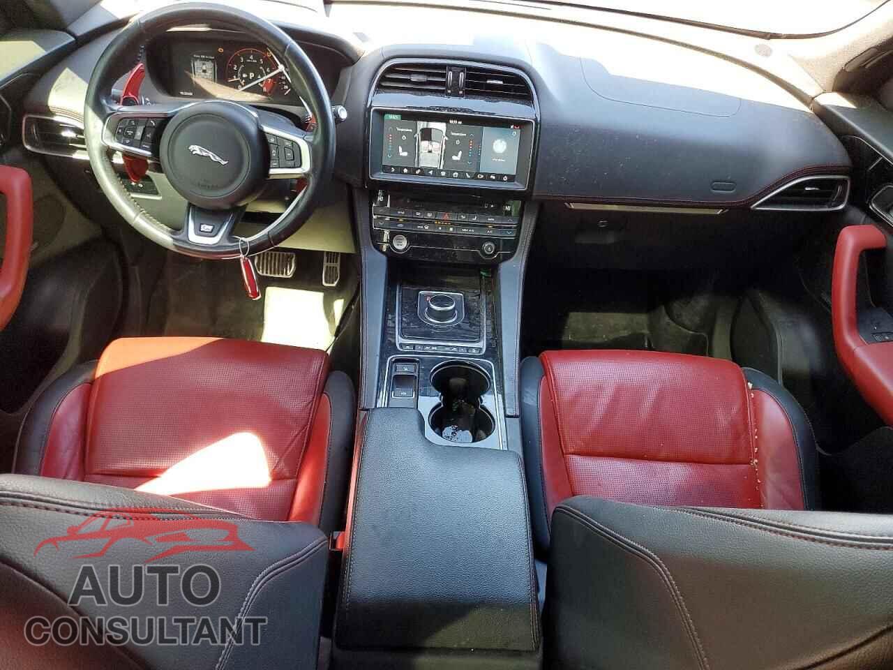 JAGUAR F-PACE 2017 - SADCL2BV5HA893365