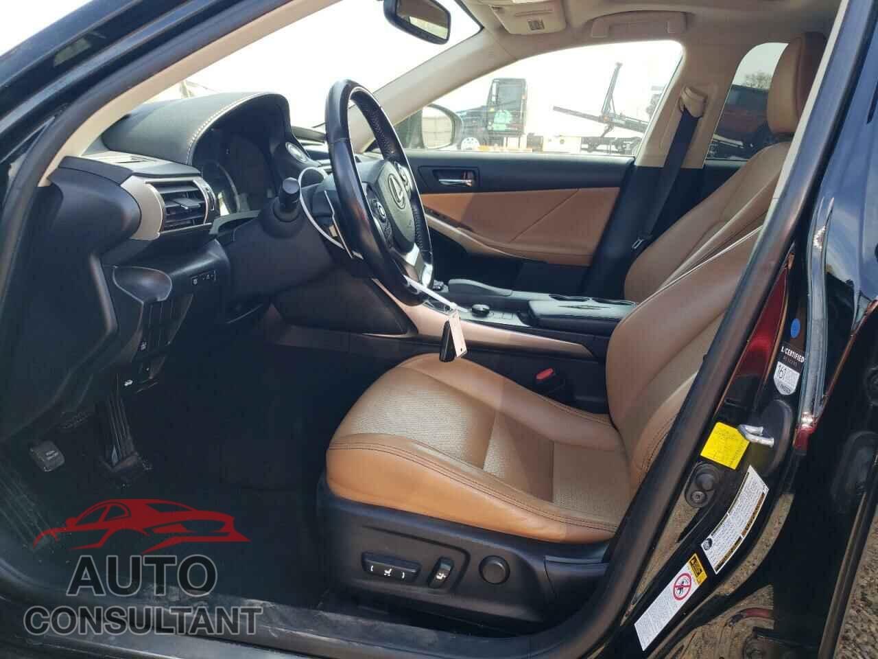 LEXUS IS 2015 - JTHCF1D21F5023746
