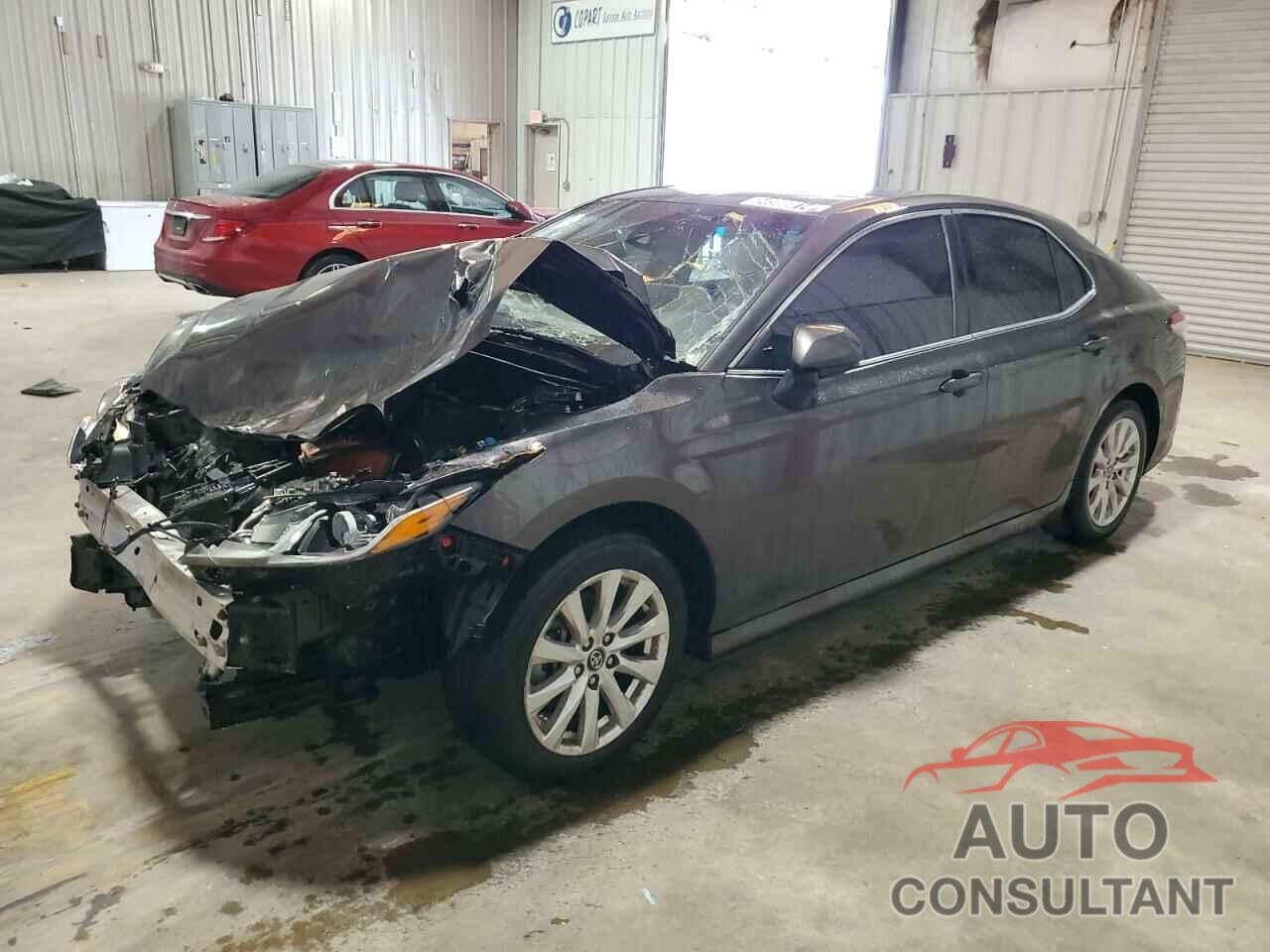 TOYOTA CAMRY 2018 - 4T1B11HK6JU029171