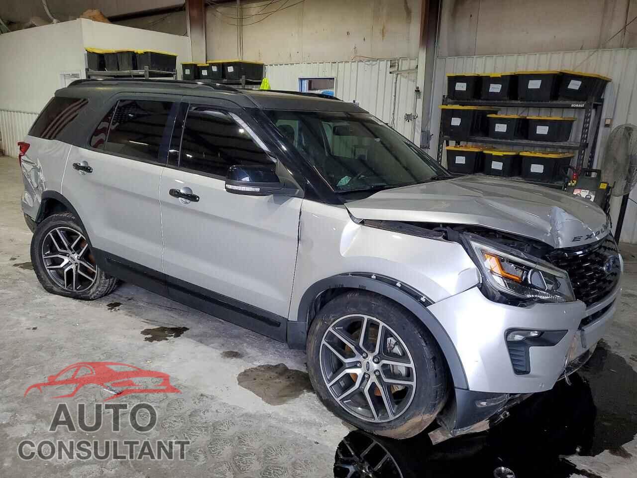 FORD EXPLORER 2018 - 1FM5K8GT1JGB07884