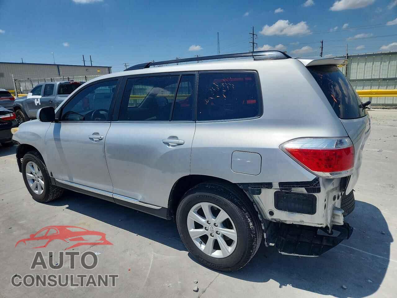 TOYOTA HIGHLANDER 2013 - 5TDBK3EH5DS178542
