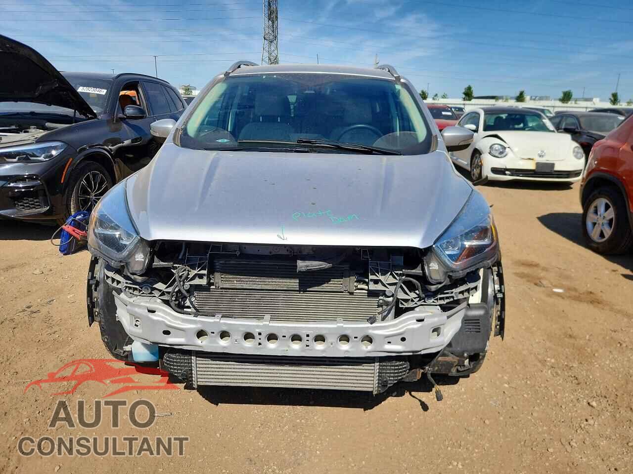 FORD ESCAPE 2017 - 1FMCU9J97HUC45168