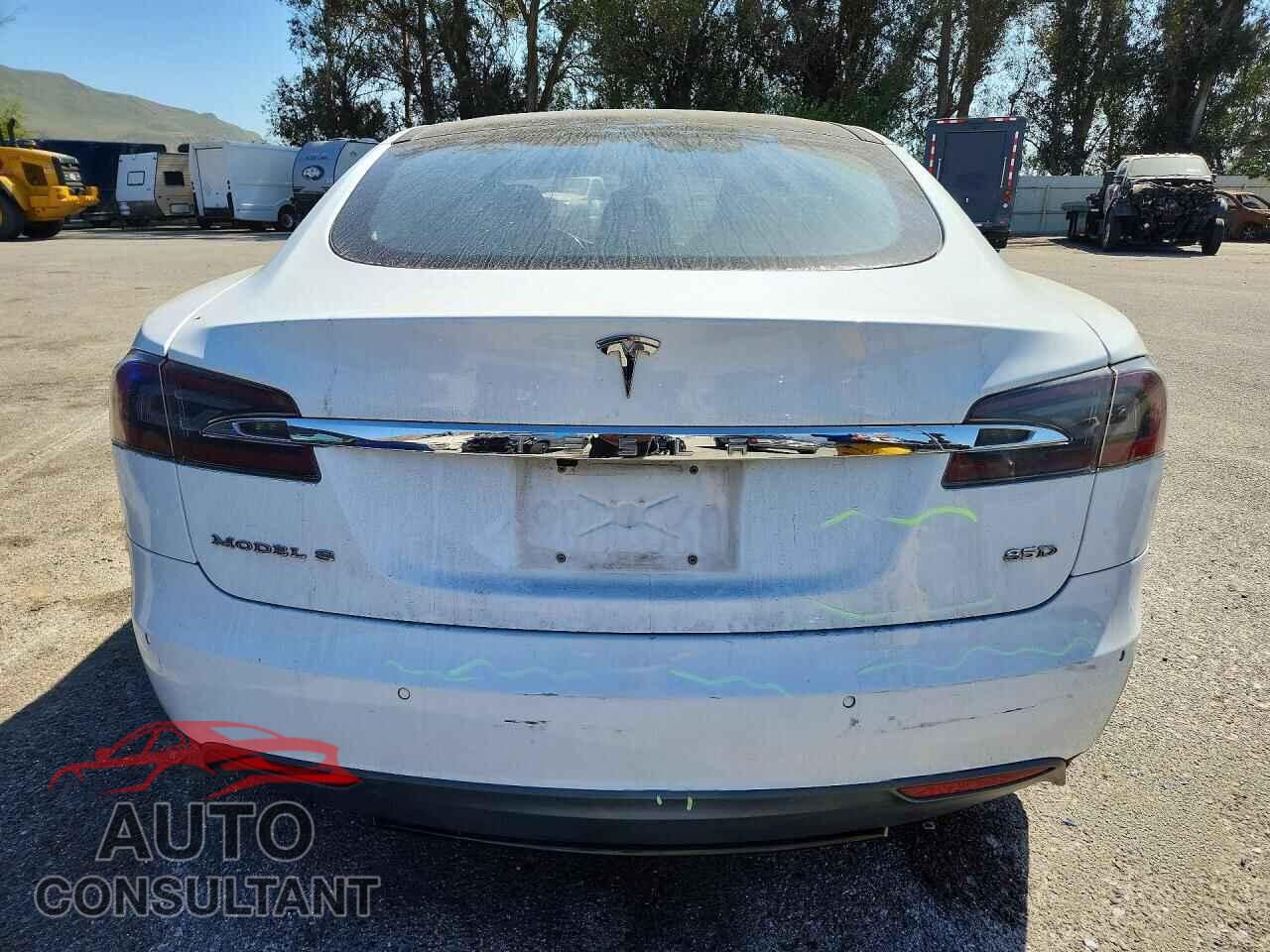 TESLA MODEL S 2015 - 5YJSA1E23FF109097