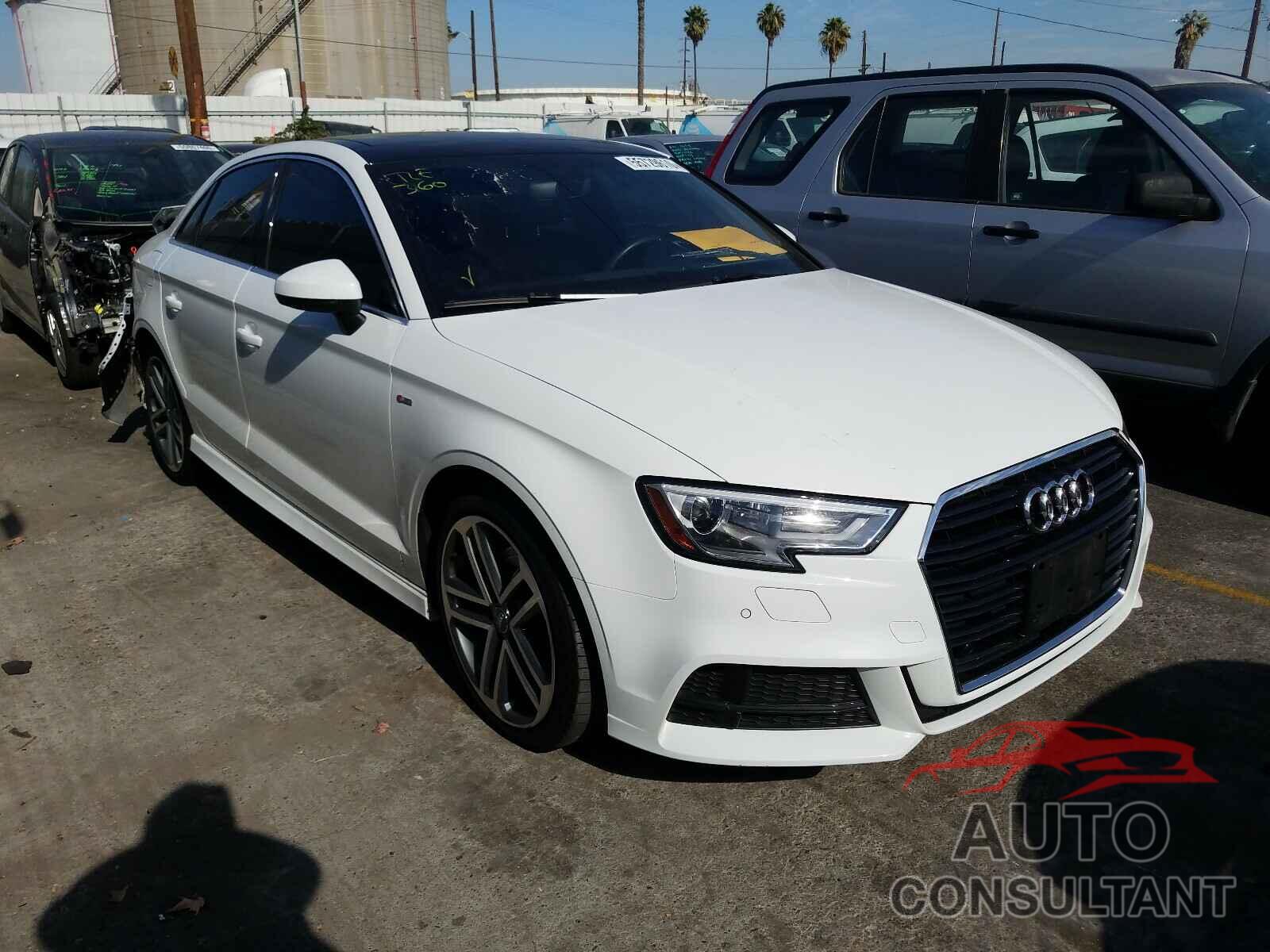 AUDI A3 2018 - WAUGUGFF5J1068715