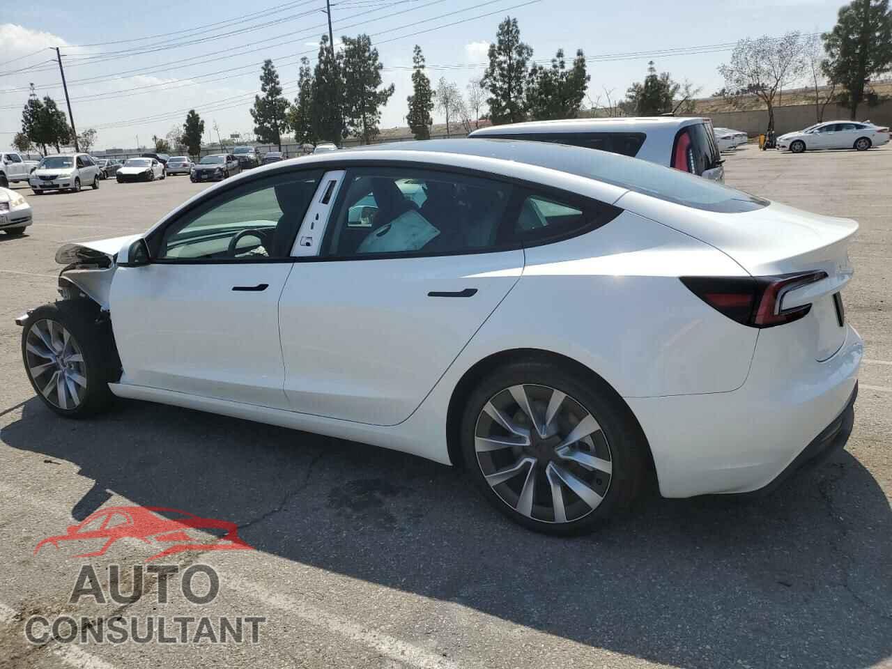 TESLA MODEL 3 2024 - 5YJ3E1EB2RF732711