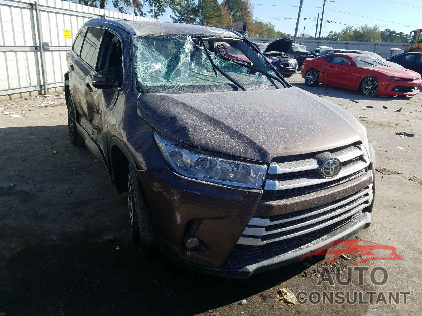 TOYOTA HIGHLANDER 2018 - 5TDKZRFH2JS261886