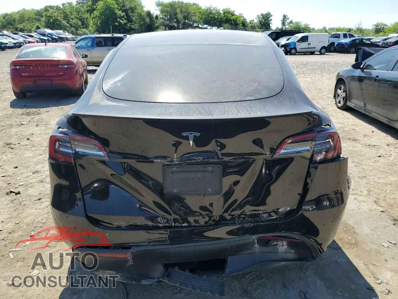 TESLA MODEL Y 2021 - 5YJYGDED2MF210754