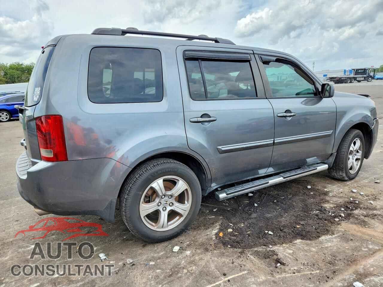 HONDA PILOT 2013 - 5FNYF3H4XDB021620