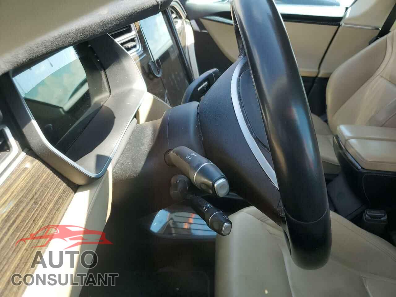 TESLA MODEL S 2015 - 5YJSA1E11FF113978