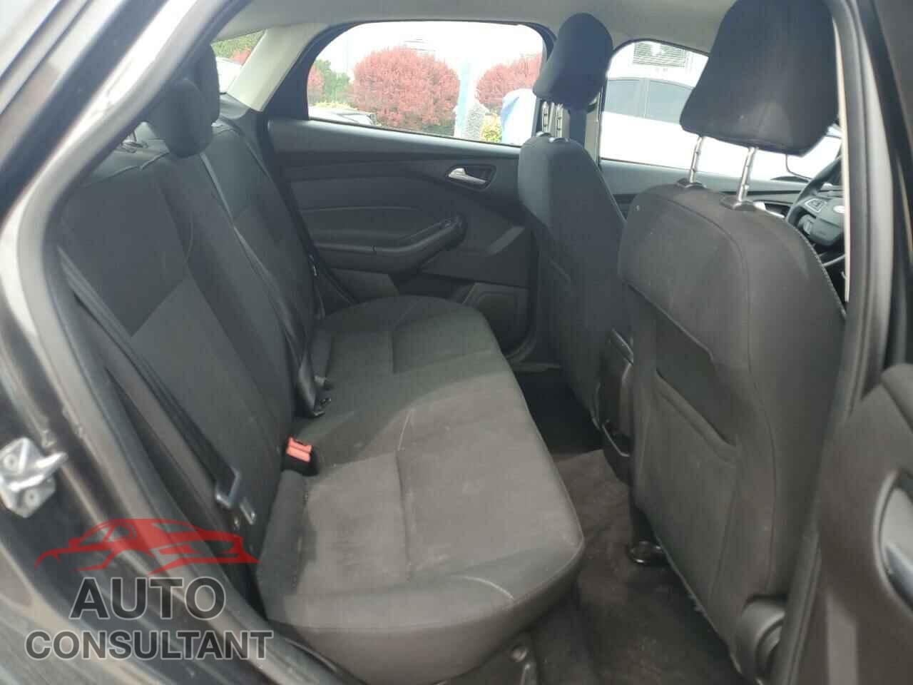 FORD FOCUS 2017 - 1FADP3F29HL267516