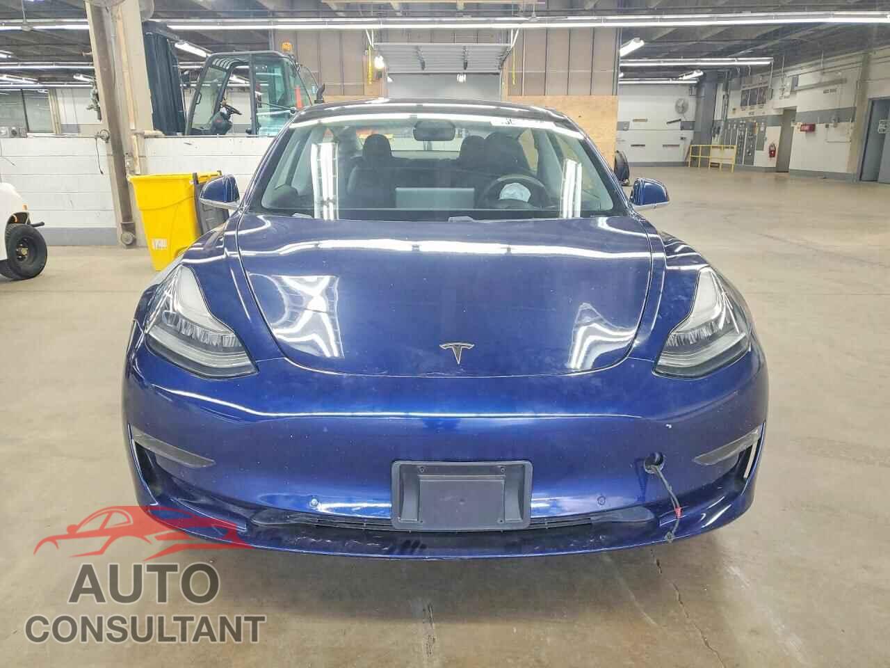 TESLA MODEL 3 2018 - 5YJ3E1EA0JF008155