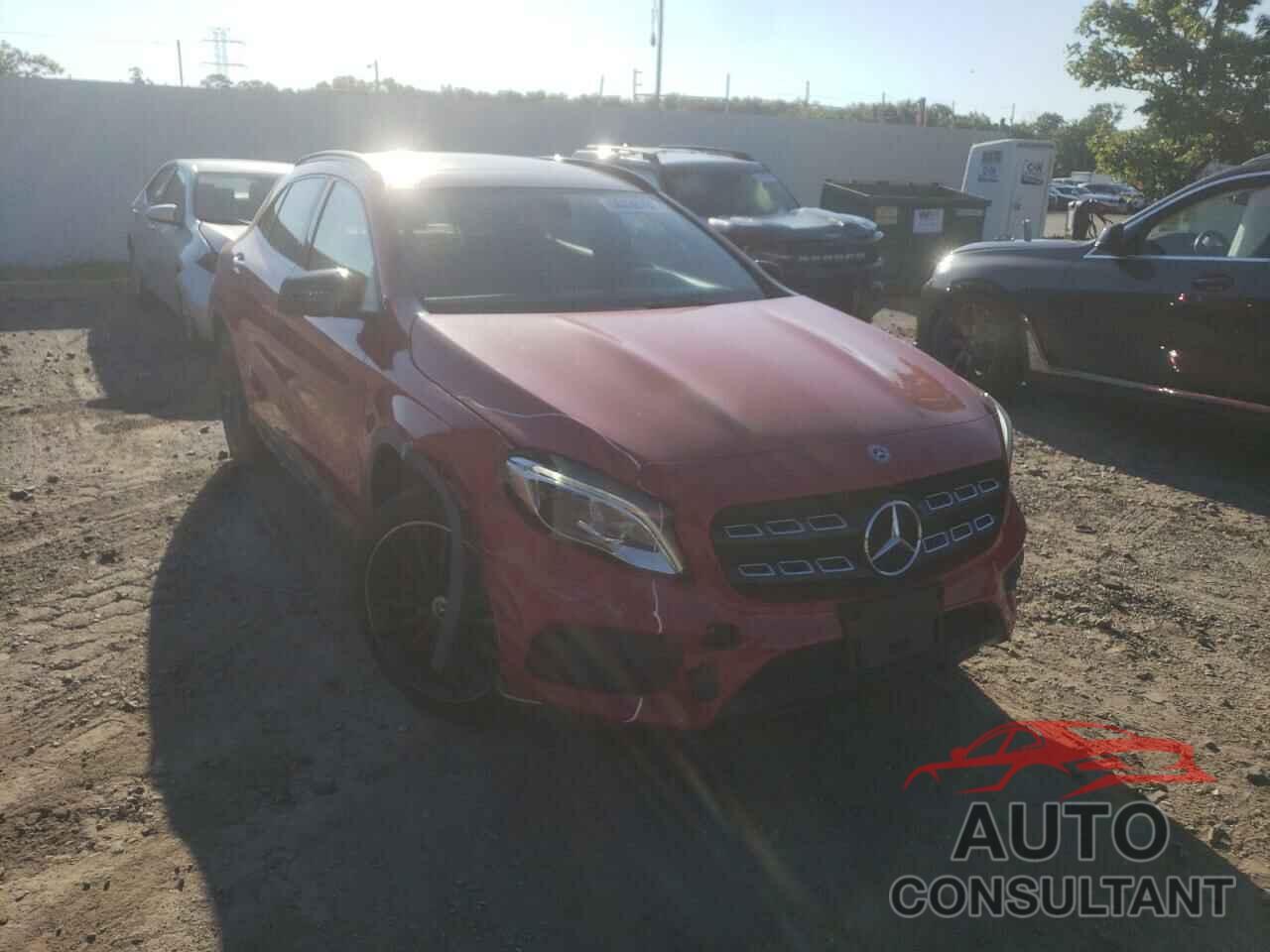 MERCEDES-BENZ GLA-CLASS 2019 - WDCTG4GB6KU019360