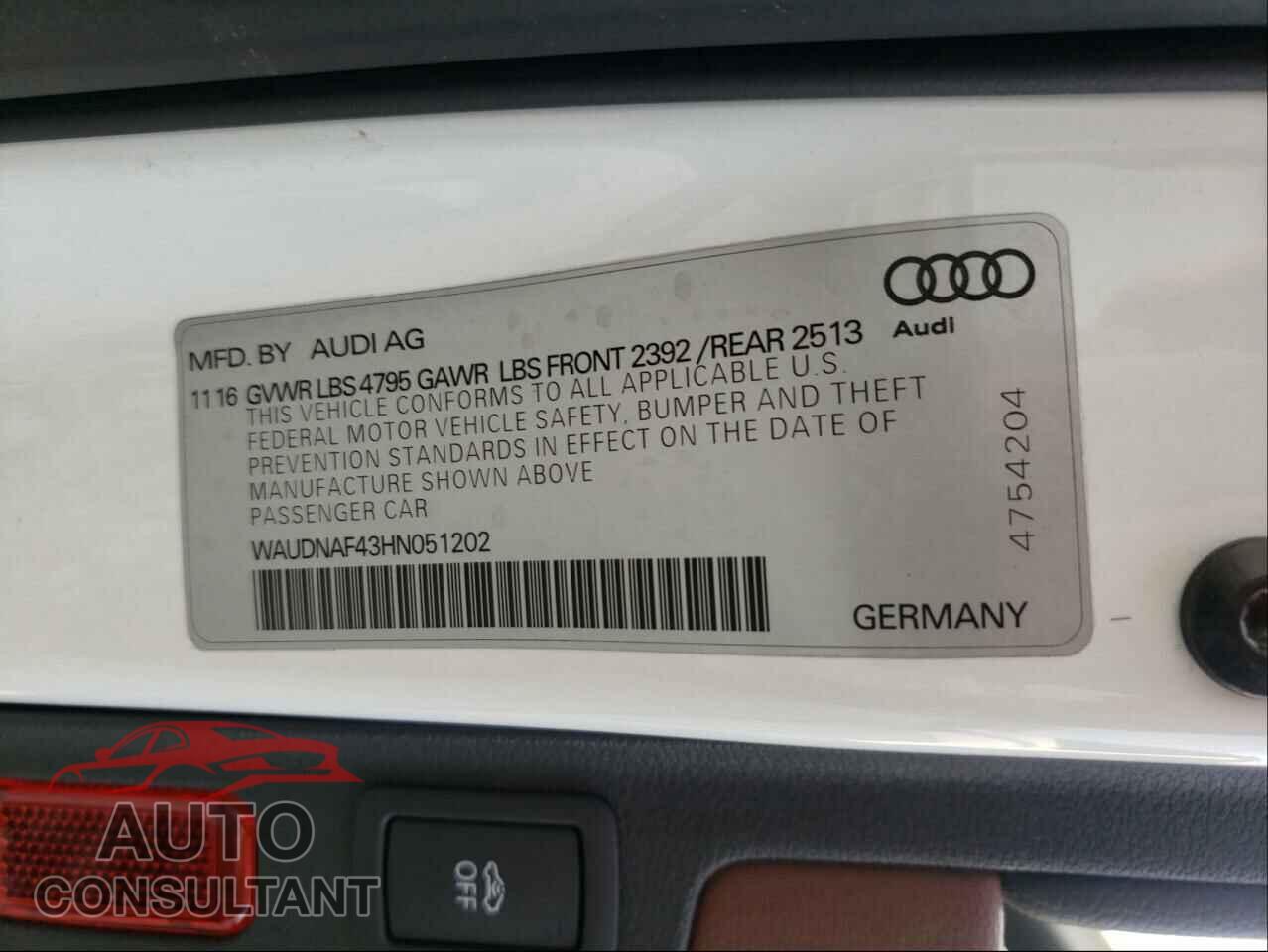 AUDI A4 2017 - WAUDNAF43HN051202