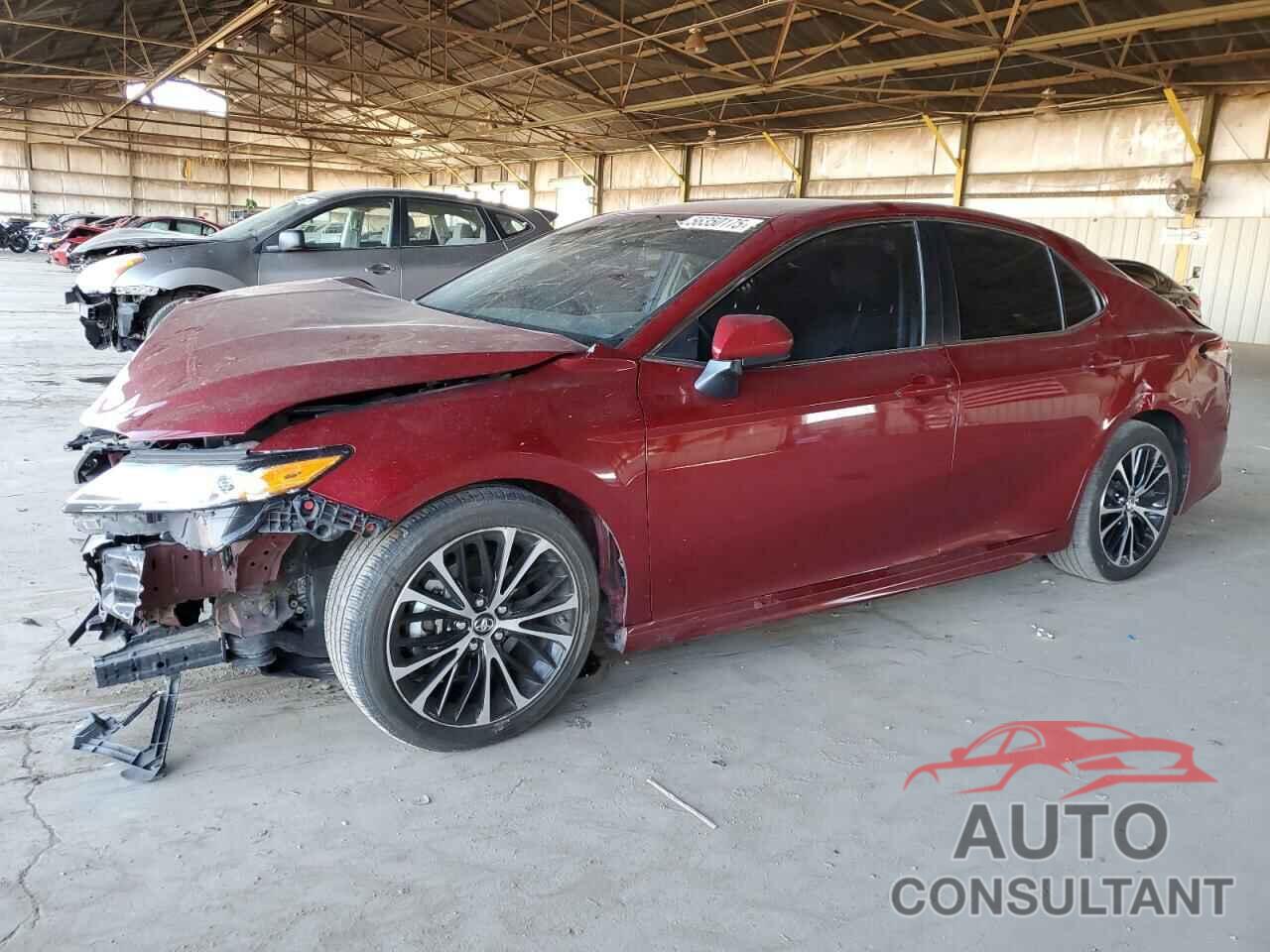 TOYOTA CAMRY 2018 - 4T1B11HK0JU523378