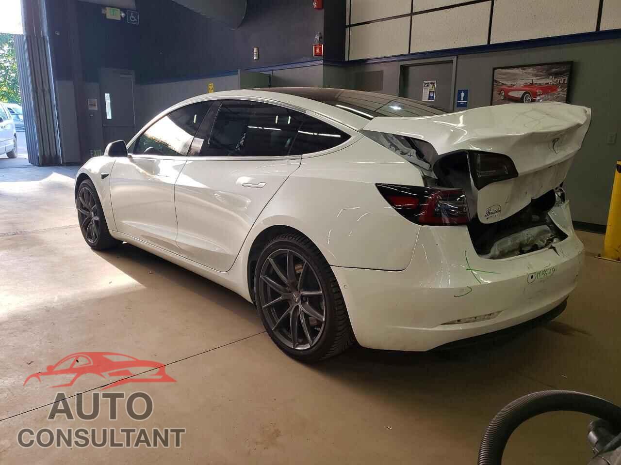 TESLA MODEL 3 2018 - 5YJ3E1EA0JF051247