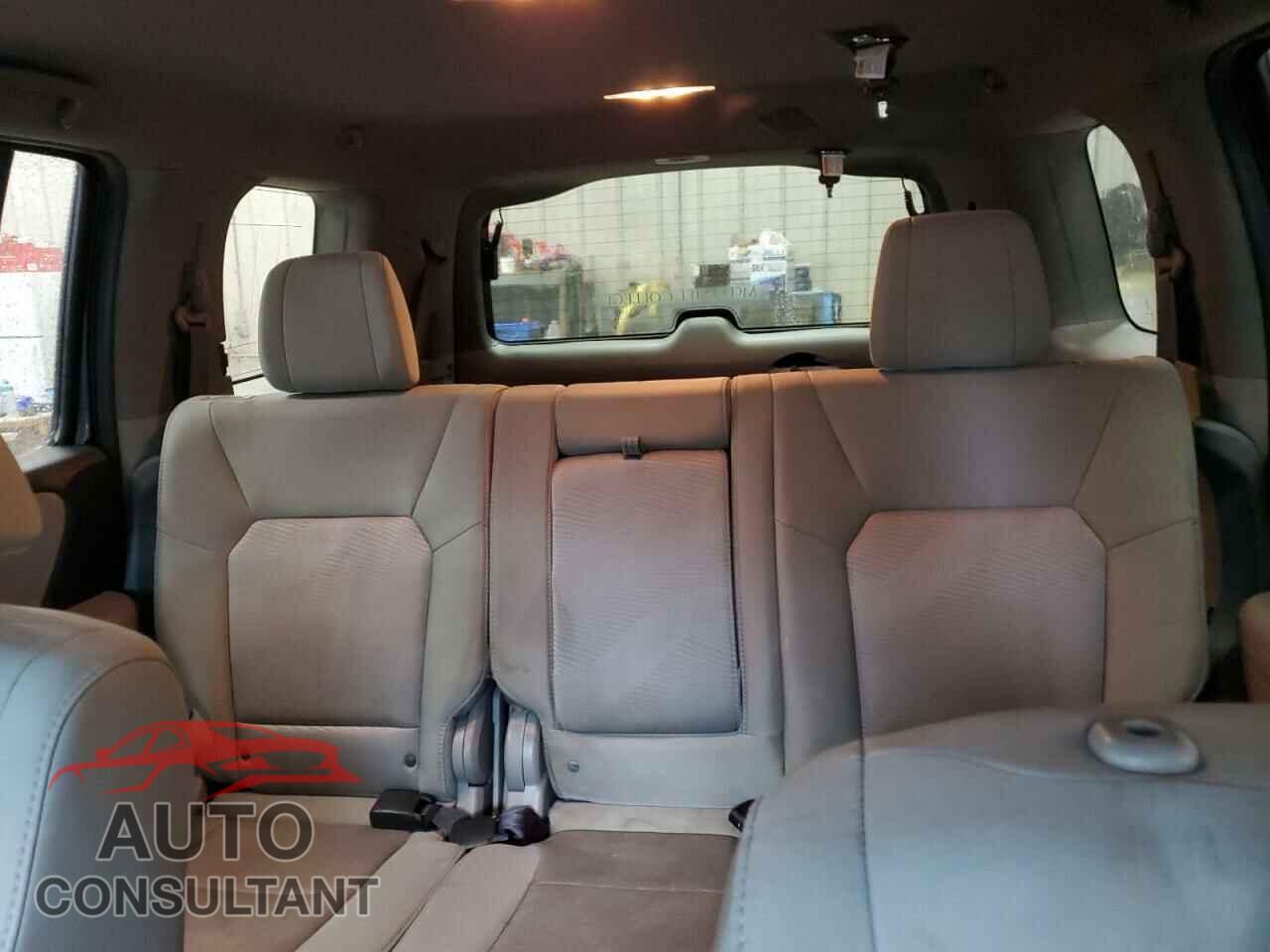HONDA PILOT 2013 - 5FNYF4H20DB011828