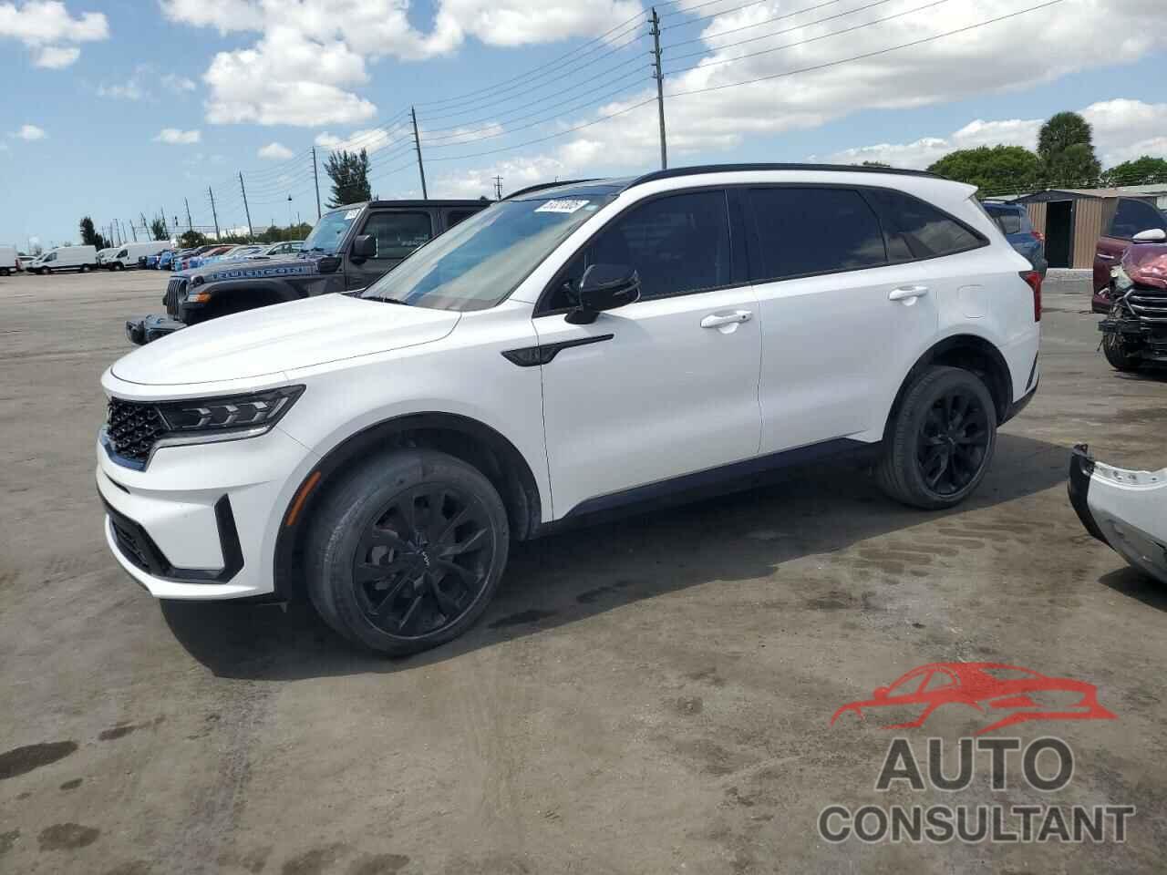 KIA SORENTO 2023 - 5XYRKDLF9PG205328
