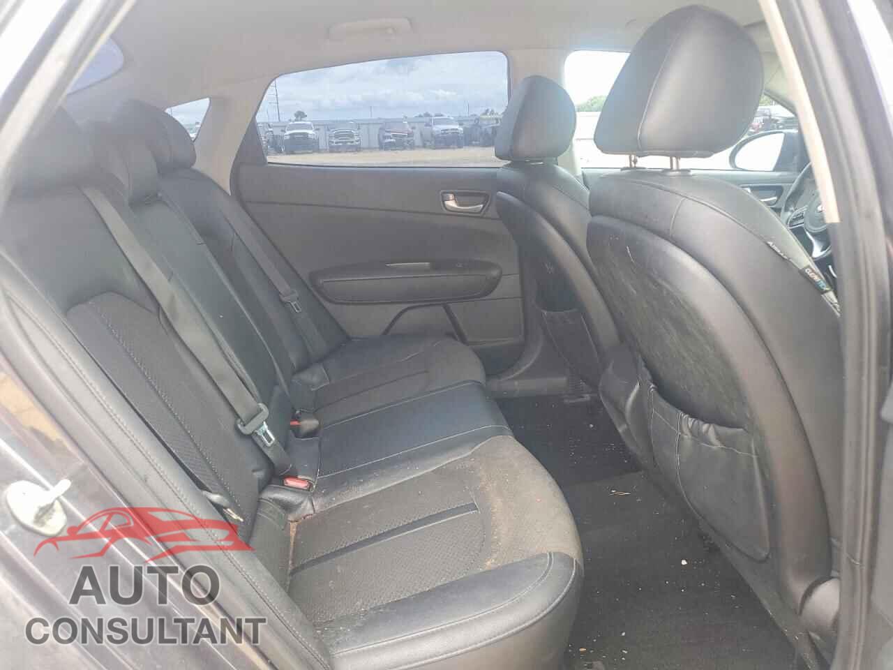 KIA OPTIMA 2018 - 5XXGT4L39JG242501
