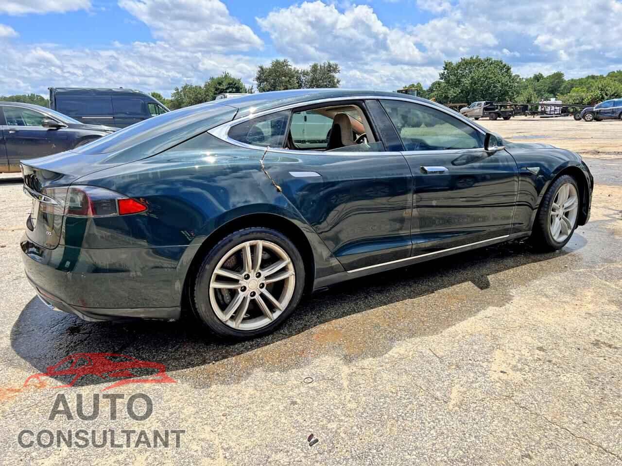 TESLA MODEL S 2013 - 5YJSA1AC1DFP10732