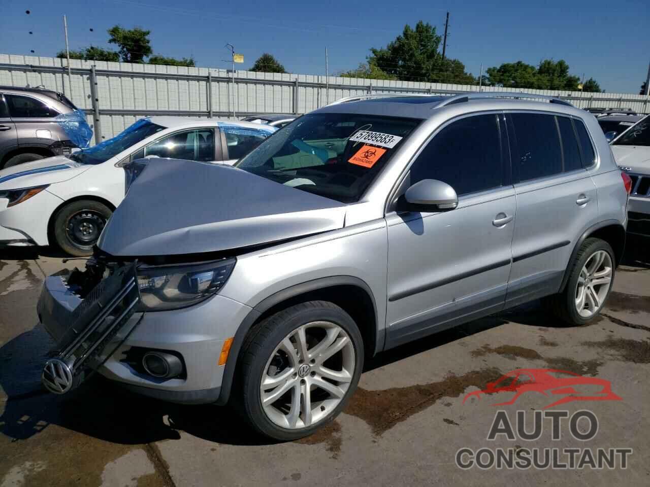 VOLKSWAGEN TIGUAN 2016 - WVGBV7AX6GW014938