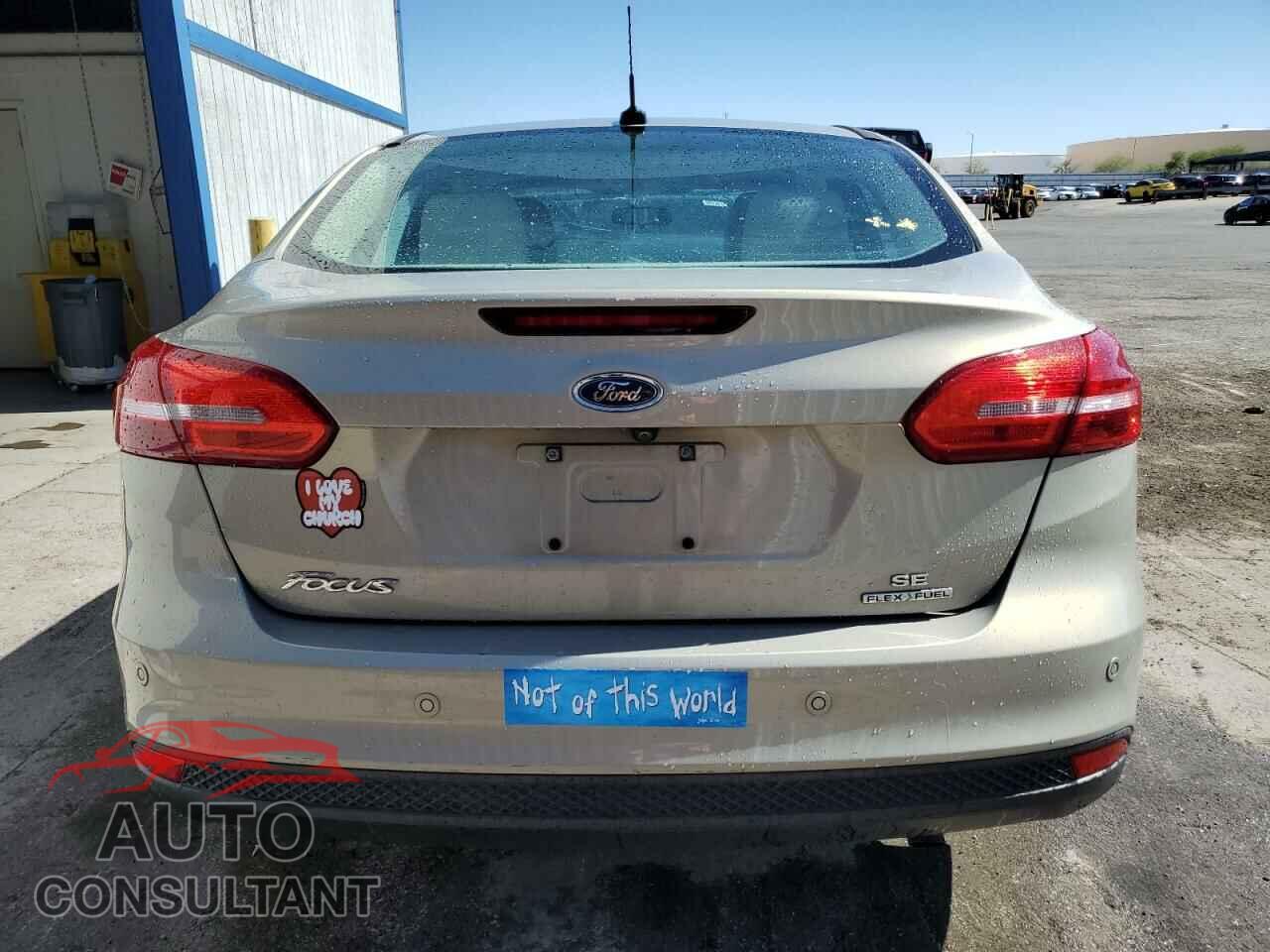 FORD FOCUS 2016 - 1FADP3F23GL246580
