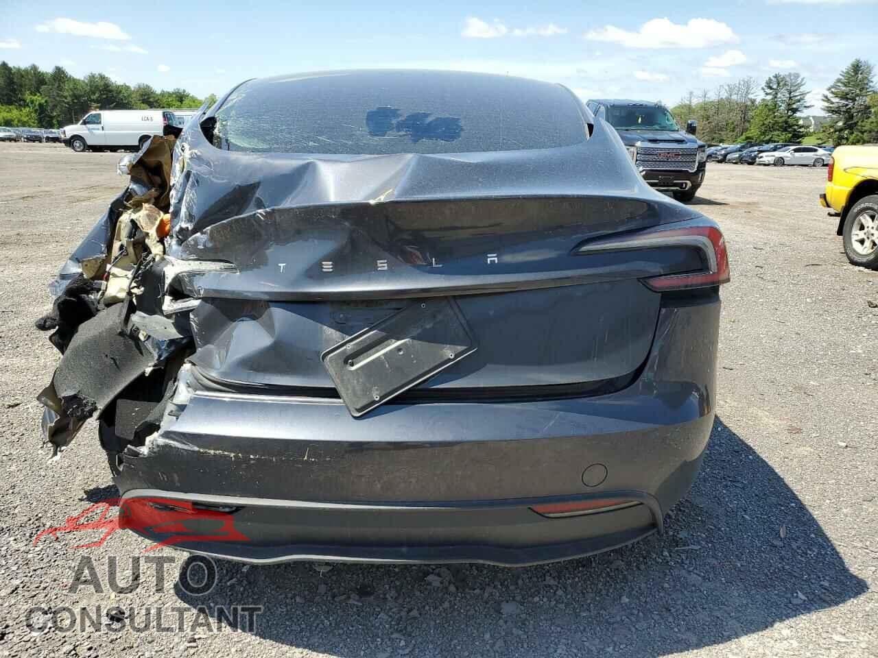 TESLA MODEL 3 2024 - 5YJ3E1EA4RF731812