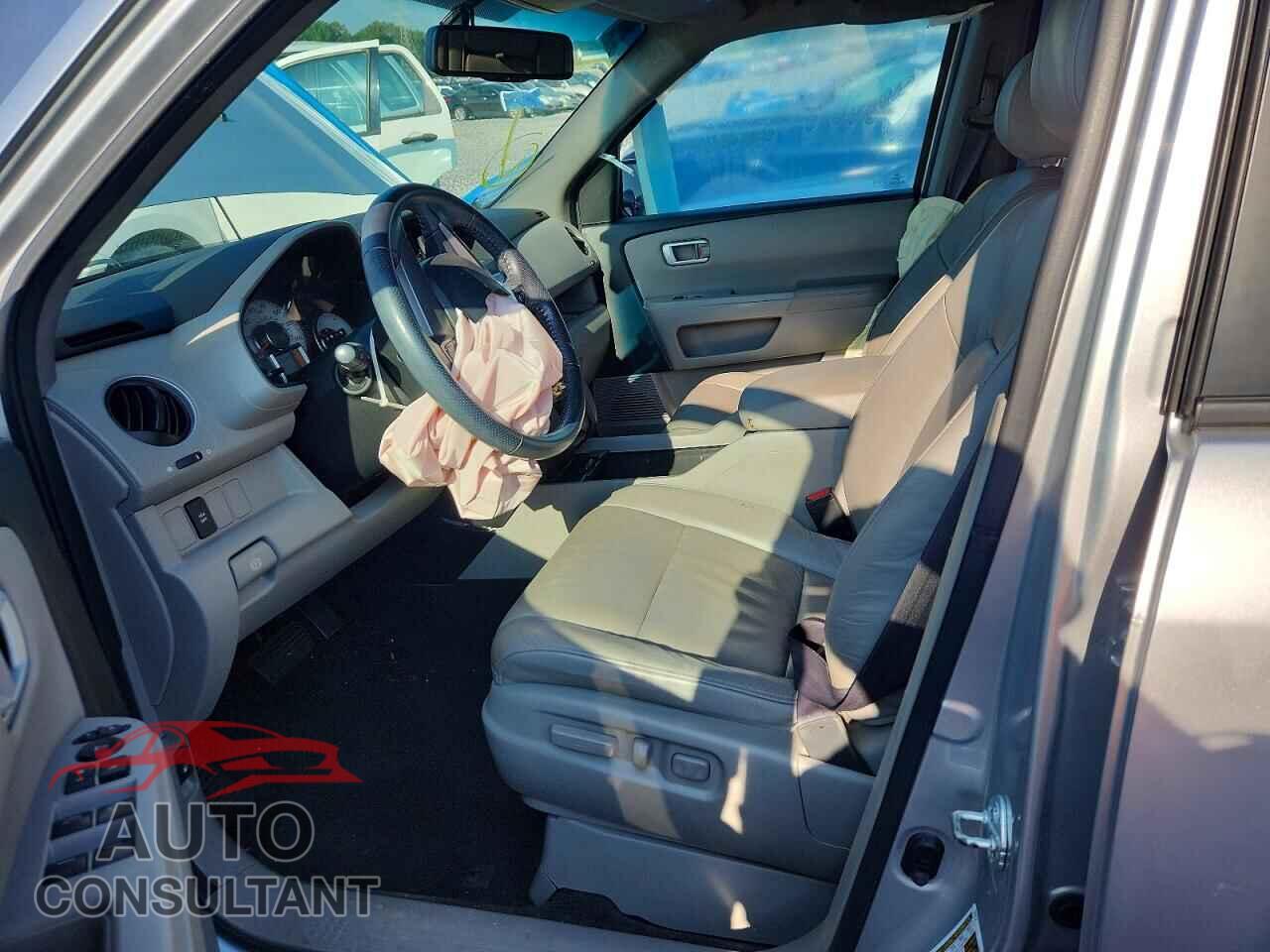 HONDA PILOT 2011 - 5FNYF3H53BB044291