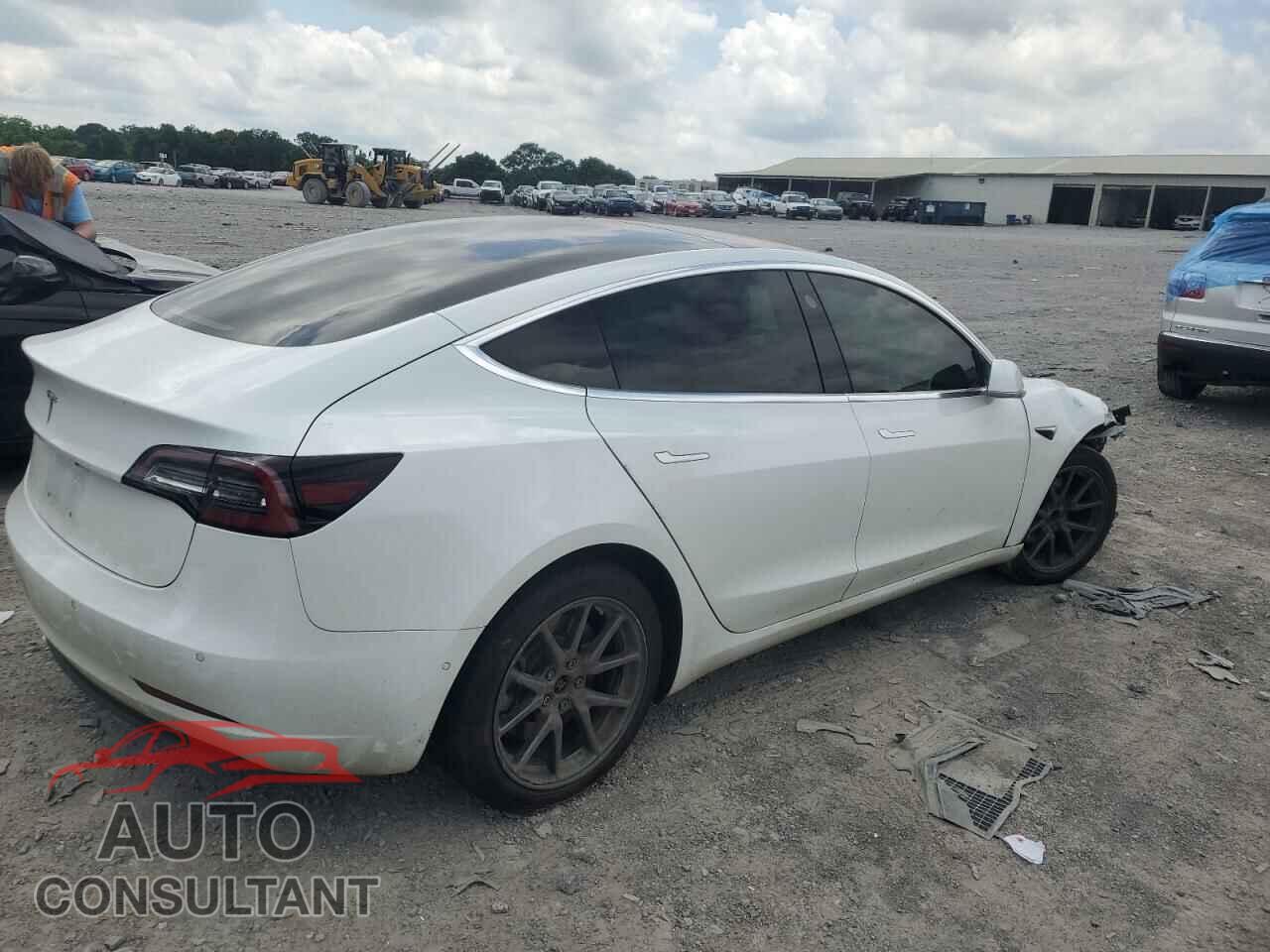 TESLA MODEL 3 2018 - 5YJ3E1EA9JF076860