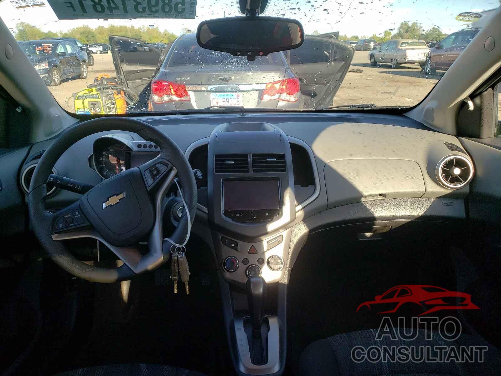 CHEVROLET SONIC 2016 - 1G1JC5SH4G4166268