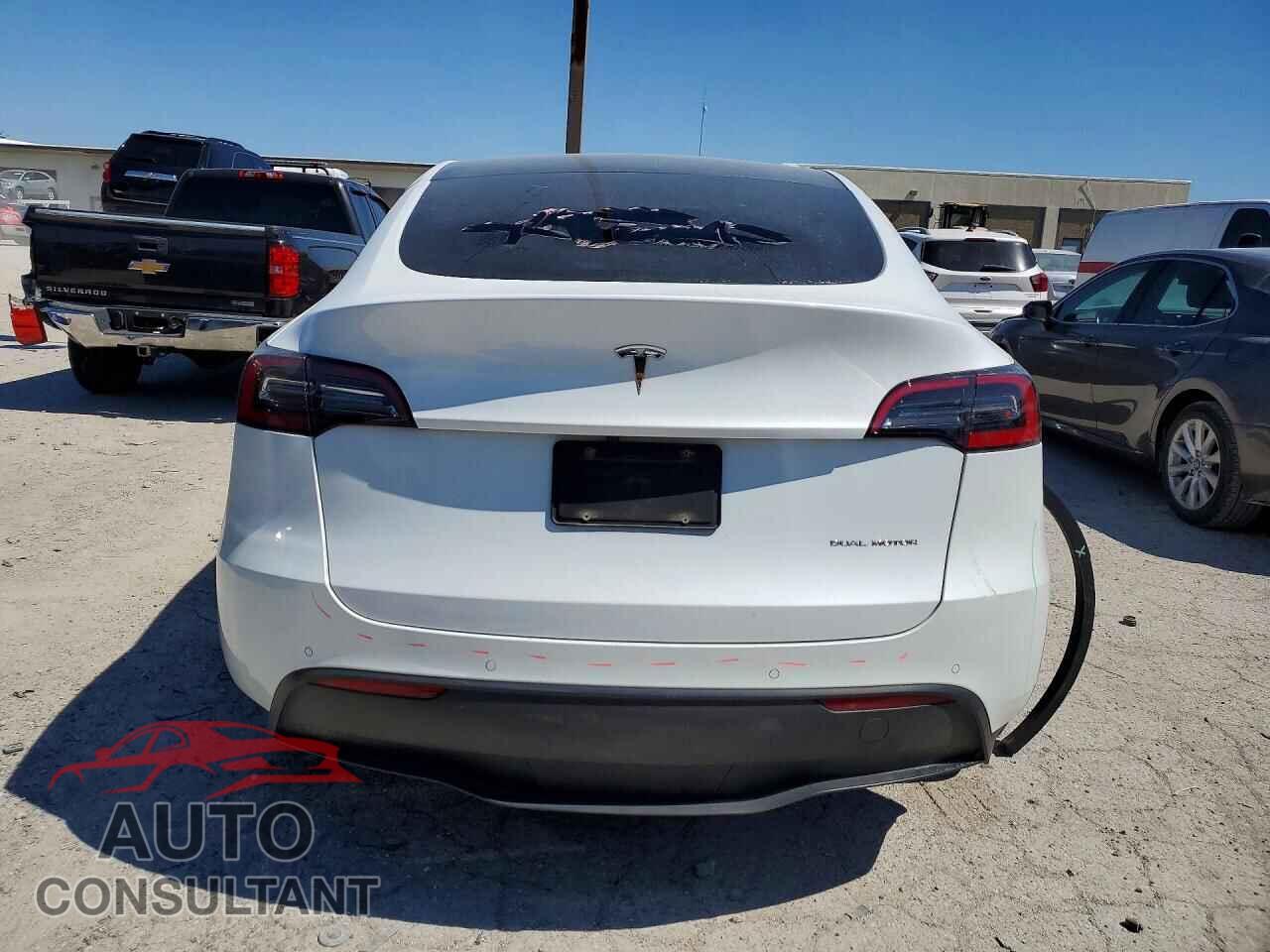 TESLA MODEL Y 2022 - 7SAYGDEE2NF413284