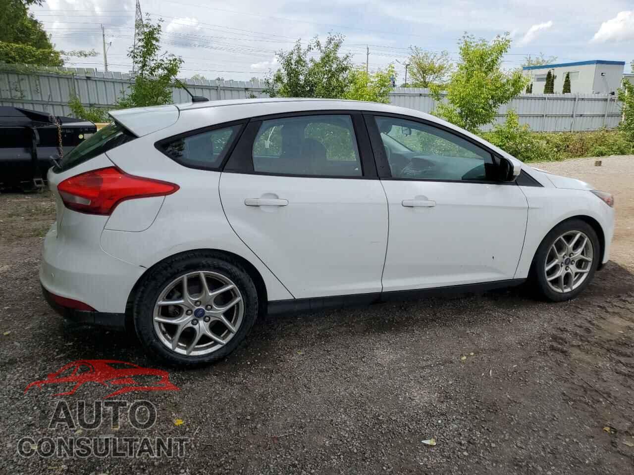 FORD FOCUS 2016 - 1FADP3K2XGL214568