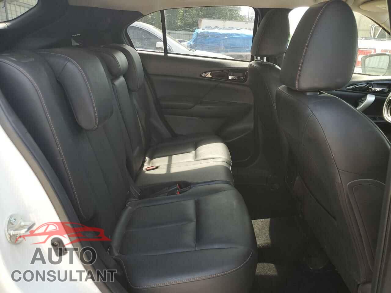 MITSUBISHI ECLIPSE 2018 - JA4AT5AA0JZ069181
