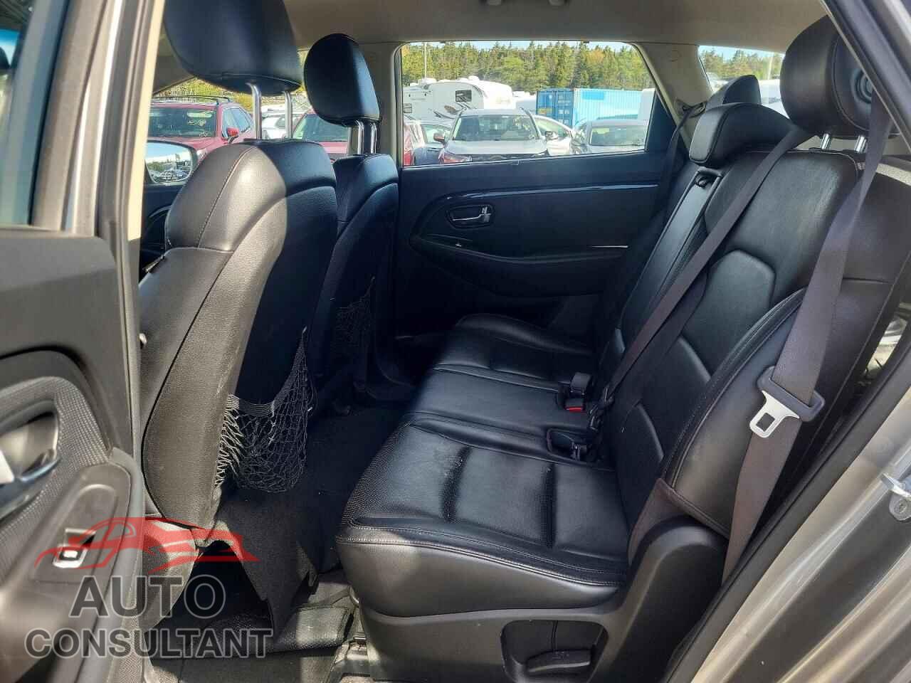 KIA RONDO 2014 - KNAHU8A35E7007729