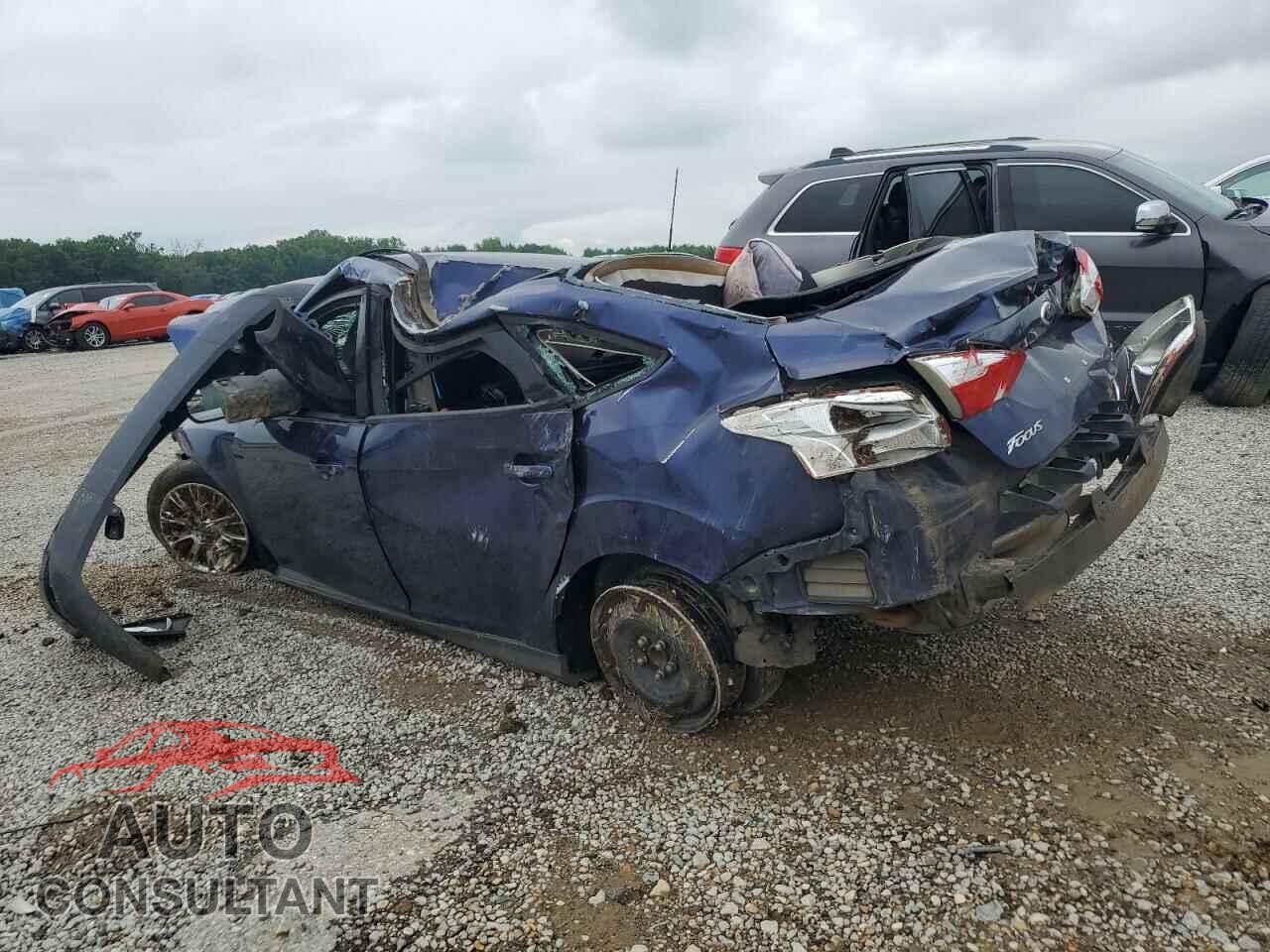 FORD FOCUS 2012 - 1FAHP3F21CL107852