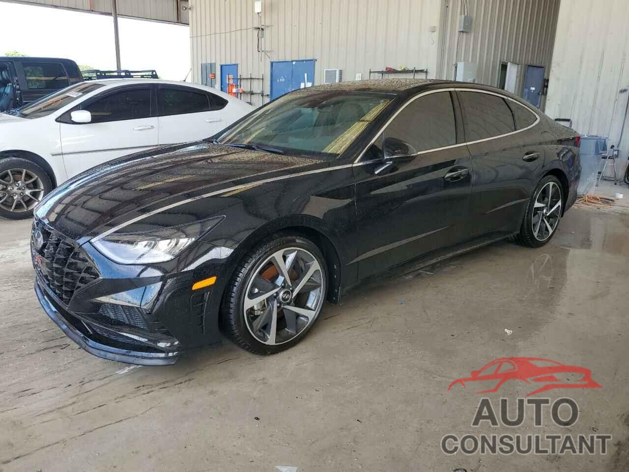 HYUNDAI SONATA 2023 - KMHL44J20PA272105