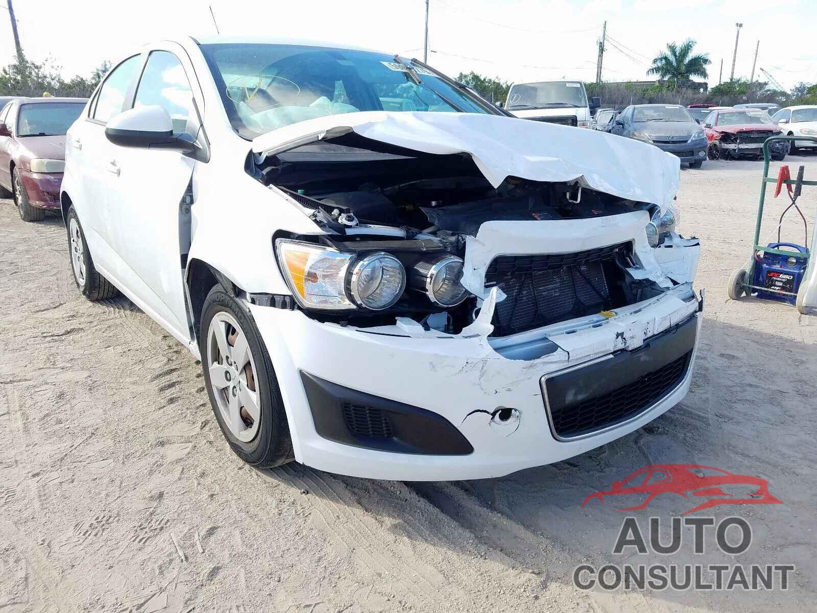CHEVROLET SONIC 2016 - 1G1JA5SH6G4156864