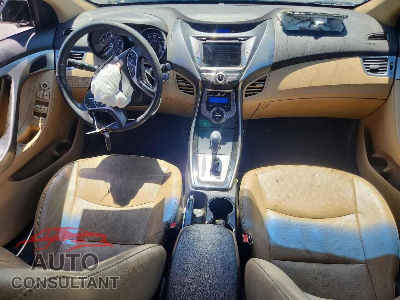 HYUNDAI ELANTRA 2013 - 5NPDH4AE4DH217846