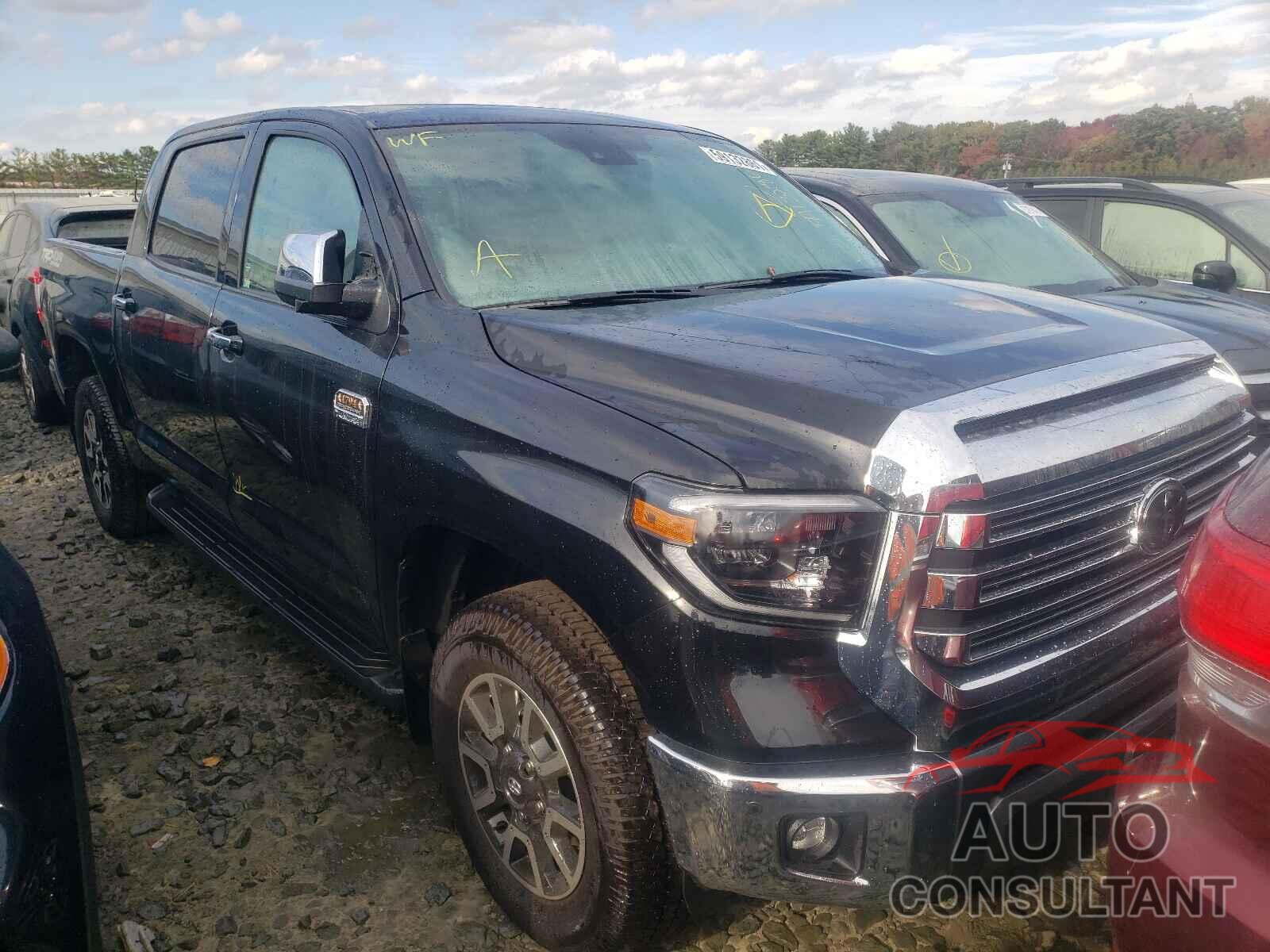 TOYOTA TUNDRA 2021 - 5TFAY5F19MX029116