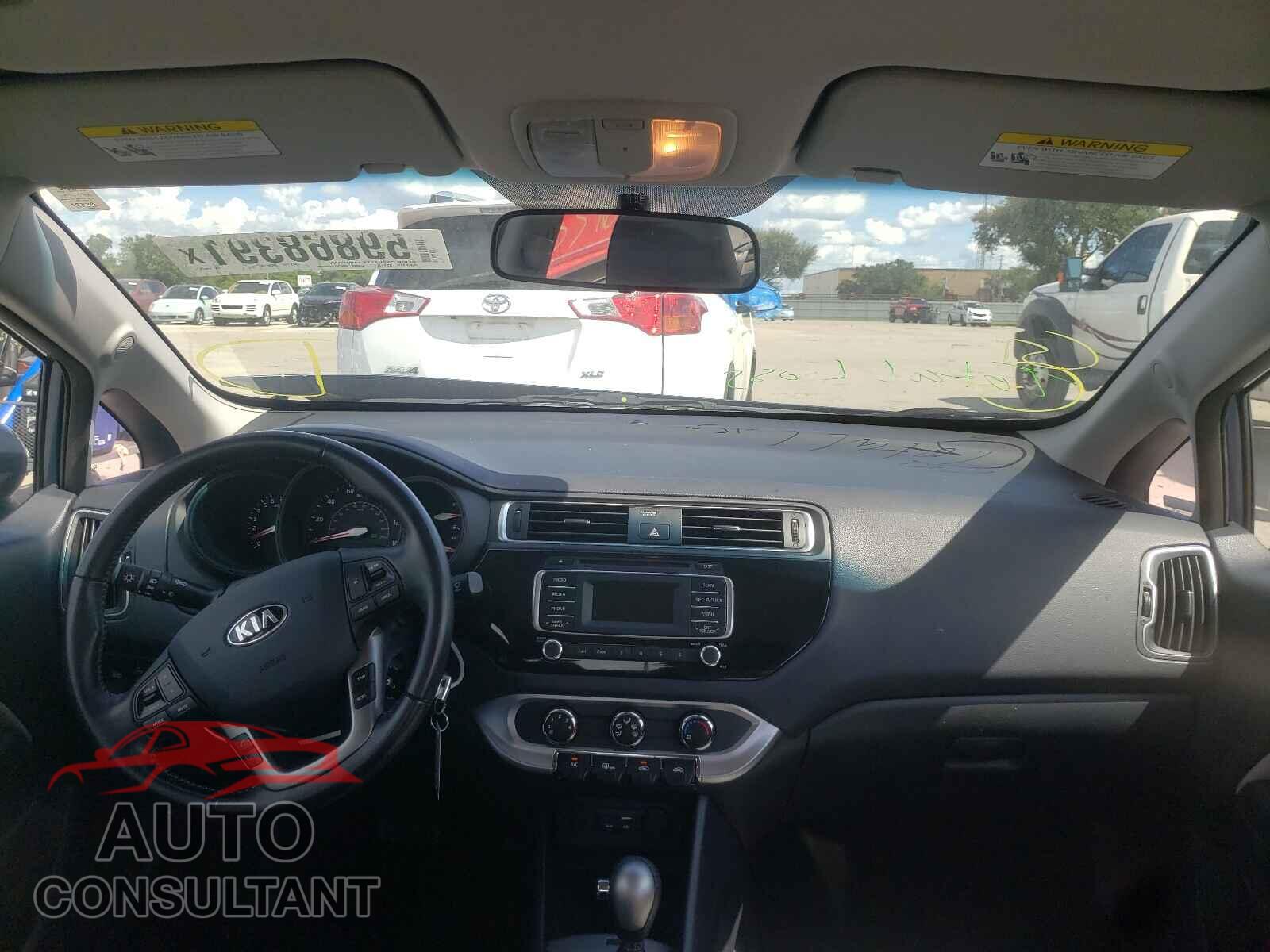 KIA RIO 2016 - KNADN4A35G6574374